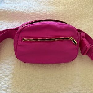 Wild Fable Vibrant Magenta Crossbody Bag